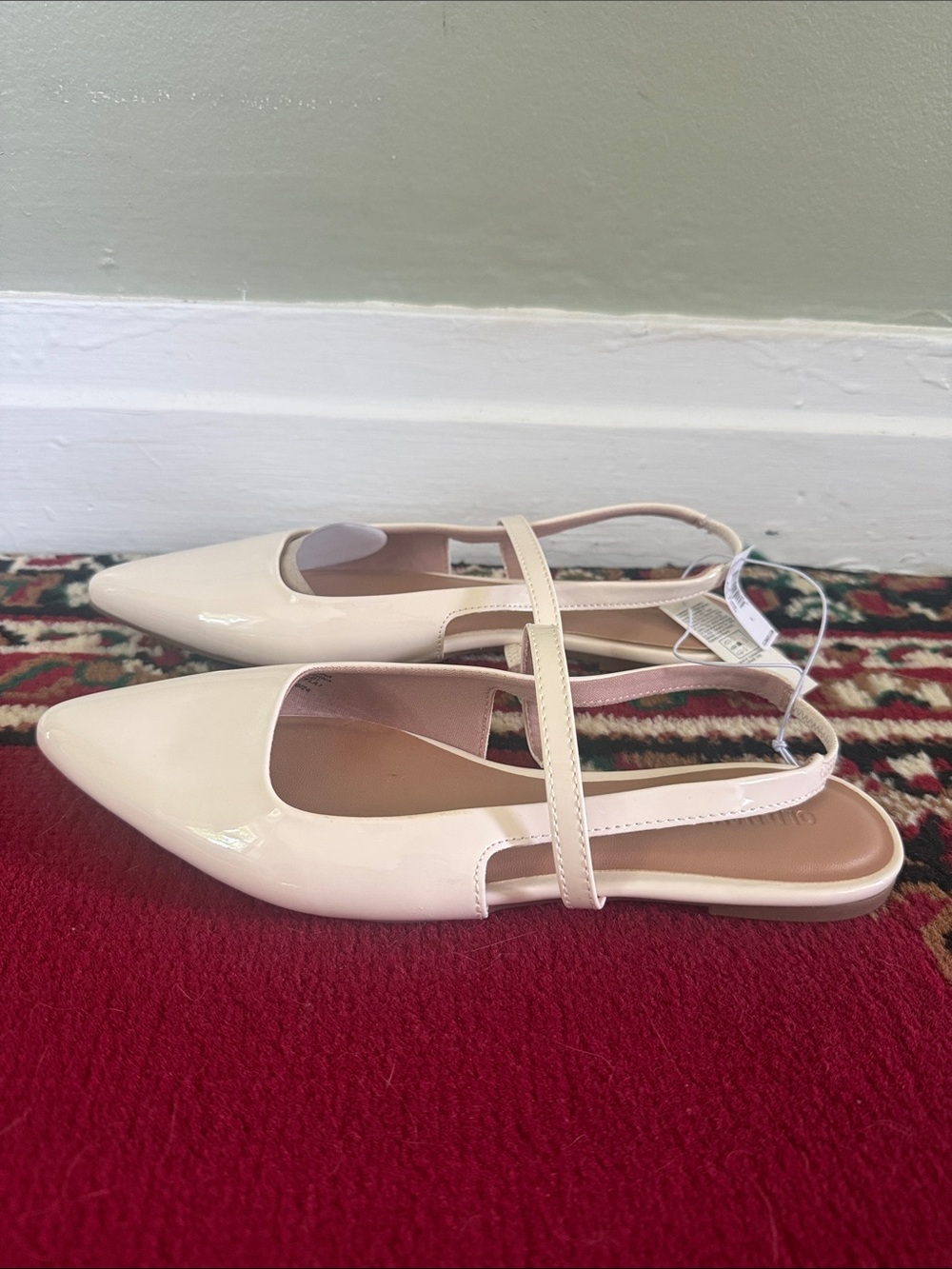Old Navy Women’s White Pointed Toe Slingback Flats Sz 8 NWT